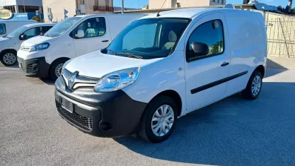 Usata Renault Kangoo 95 CV (69 kW) 2021 Bianco Monovolume