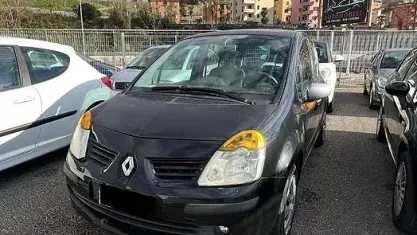 Usata Renault Modus Luxe 82 CV (60 kW) 2004 Nero Monovolume