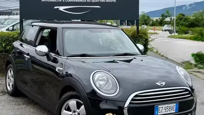 Usata Mini One D Business 95 CV (69 kW) 2015 Nero Utilitaria