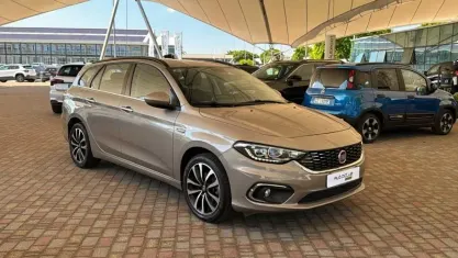 Usata Fiat Tipo 95 CV (69 kW) 2019 Marrone Station wagon