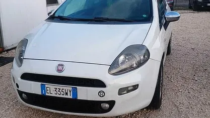 Usata Fiat Punto 95 CV (69 kW) 2012 Utilitaria