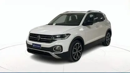 Usata VW T-Cross Advance 110 CV (80 kW) 2021 Bianco / pastello SUV