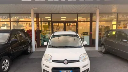 Usata Fiat Panda Lounge 75 CV (55 kW) 2013 Bianco Utilitaria