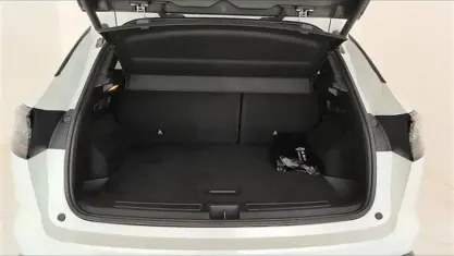 Usata Renault Austral Techno 200 CV (147 kW) 2023 Bianco SUV