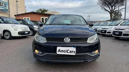 Nero Usata 2016 VW Polo Comfortline Tre volumi | 6990 € (Buon prezzo)