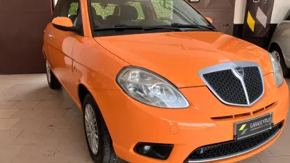 Usata Lancia Ypsilon 60 CV (44 kW) 2007 Arancione Utilitaria