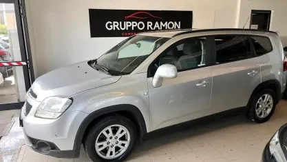 Usata Chevrolet Orlando LT 131 CV (96 kW) 2013 Grigio Monovolume