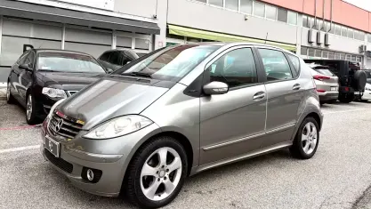 Usata Mercedes A180 Elegance 109 CV (80 kW) 2007 Grigio Berlina