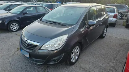 Usata Opel Meriva 95 CV (69 kW) 2012 Grigio Monovolume