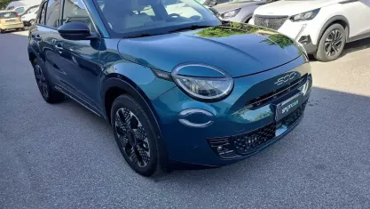 Begagnad Fiat 600 La Prima 101 HK (74 kW) 2025 Grön SUV