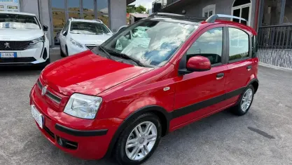 Usata Fiat Panda Dynamic 69 CV (50 kW) 2011 Rosso Utilitaria