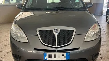 Usata Lancia Ypsilon 60 CV (44 kW) 2009 Grigio Utilitaria