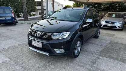 Nero Usata 2018 Dacia Sandero Stepway Due volumi | 7500 € (Buon prezzo)