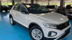 Ascot grey Usata 2023 VW T-Roc Life SUV | 20.990 € (Ottimo prezzo)