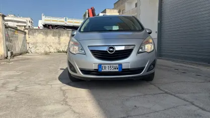 Usata Opel Meriva 95 CV (69 kW) 2013 Grigio Monovolume