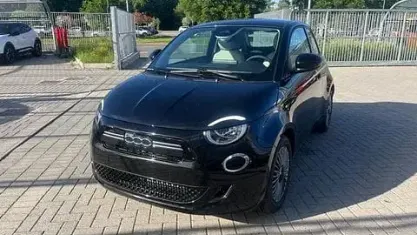 Nuova Fiat 500 Icon 65 CV (47 kW) 2026 Nero Utilitaria