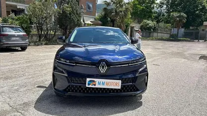 Blu scuro Usata 2022 Renault Megane E-Tech Techno Tre volumi | 19.490 €