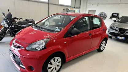 Occasion Toyota Aygo Connect Style 68 ch (50 kW) 2013 Rouge Citadine