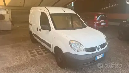 Usata Renault Kangoo 68 CV (50 kW) 2007 Bianco Monovolume