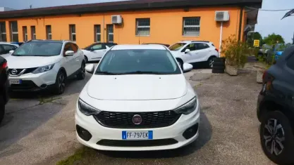 Usata Fiat Tipo Easy 120 CV (88 kW) 2016 Bianco Berlina