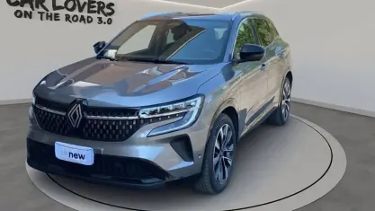 Käytetty Renault Austral Techno 200 HP (147 kW) 2023 Harmaa Katumaasturi