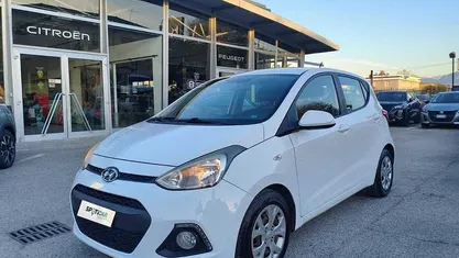 Usata 2016 Hyundai i10 Utilitaria | 8200 € (Cara)