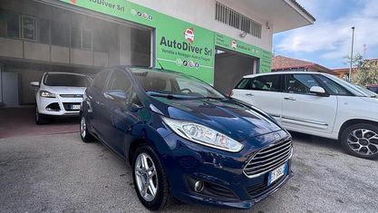 Usata Ford Fiesta Titanium 75 CV (55 kW) 2015 Blu Berlina
