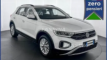 Usata VW T-Roc Life 110 CV (80 kW) 2023 Bianco SUV