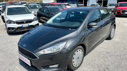 Usata Ford Focus 105 CV (77 kW) 2016 Grigio Berlina