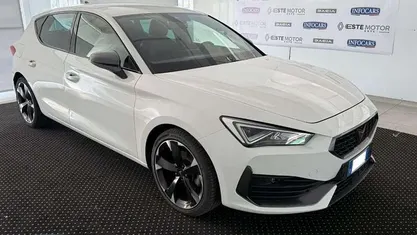 Usata Cupra Leon 150 CV (110 kW) 2024 Bianco metallizzato Berlina