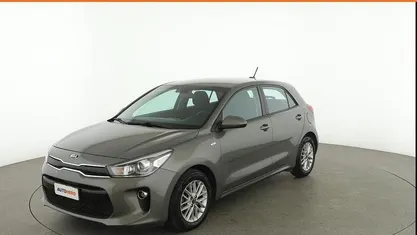 Usado Kia Rio Active 77 CV (56 kW) 2019 Verde Berlina