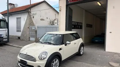 Usata Mini Cooper D 112 CV (82 kW) 2012 Beige Utilitaria