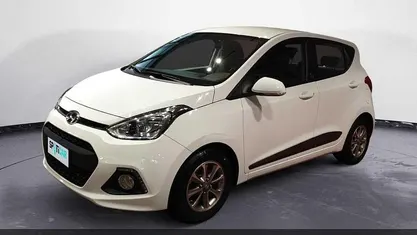 Usata Hyundai i10 Edition 67 CV (49 kW) 2016 Bianco Utilitaria