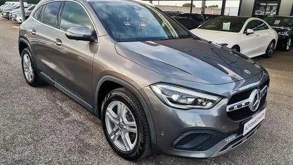 Usata Mercedes GLA220 190 CV (139 kW) 2021 Grigio SUV