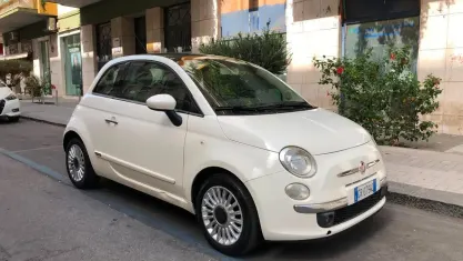 Usata Fiat 500 Lounge 75 CV (55 kW) 2010 Bianco Berlina