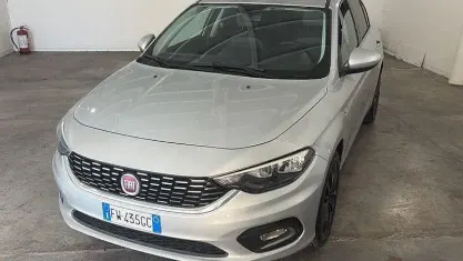 Usata Fiat Tipo Lounge 120 CV (88 kW) 2019 Grigio Berlina