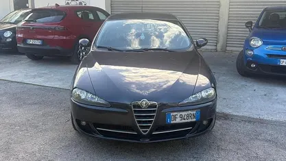 Usata Alfa Romeo 147 120 CV (88 kW) 2007 Nero Utilitaria