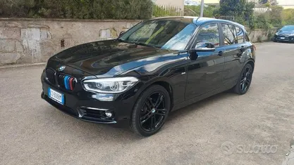 Begagnad BMW 118 Sport Line 150 HK (110 kW) 2018 Svart Halvkombi