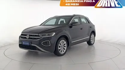 Usata VW T-Roc Style 110 CV (80 kW) 2023 Deep black perlato SUV