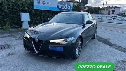 Usado Alfa Romeo Giulia Super 150 HP (110 kW) 2018 Preto Sedan