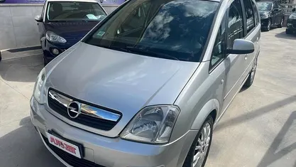 Usata Opel Meriva Club 90 CV (66 kW) 2010 Grigio Monovolume