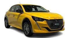 Giallo Usata 2023 Peugeot e-208 Active Due volumi | 16.900 € (Ottimo prezzo)