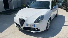 Bianco Usata 2016 Alfa Romeo Giulietta Super Due volumi | 9490 € (Super prezzo)