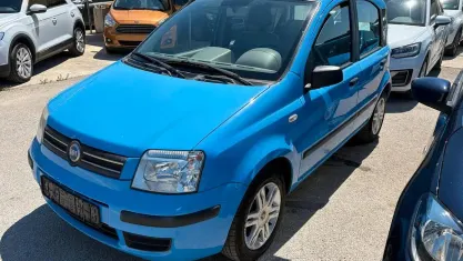 Usata Fiat Panda Emotion 54 CV (39 kW) 2005 Blu Utilitaria