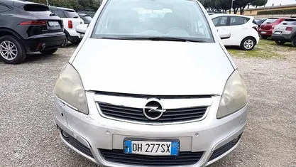 Usata Opel Zafira Club 101 CV (74 kW) 2007 Grigio Monovolume