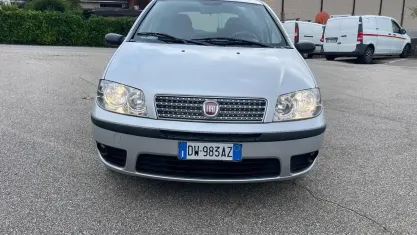 Usata Fiat Punto Classica 60 CV (44 kW) 2009 Grigio Utilitaria