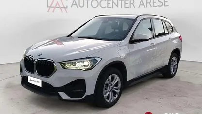Bianco pastello Usata 2021 BMW X1 Advantage SUV | 20.900 € (Buon prezzo)