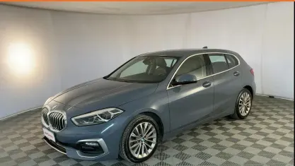 Usata BMW 120 Luxury Line 190 CV (139 kW) 2019 Grigio Utilitaria