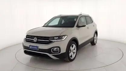 Usata VW T-Cross Advance 110 CV (80 kW) 2023 Grigio metallizzato SUV