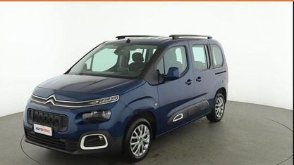 Käytetty Citroën Berlingo Feel 131 HP (96 kW) 2019 Sininen Tila-auto